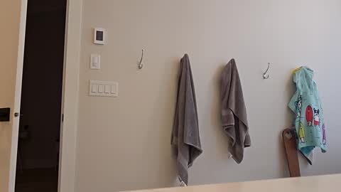 Snapshot of jonesy420xoo chatting on 12.23.24 jonesy420xoo online show from 12.23.24