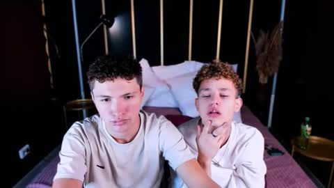 Snapshot of jonny_dark chatting on 10.08.25 Jonny online show from 10.08.25