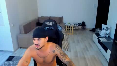 jonnyporn1 online show from 10.17.25