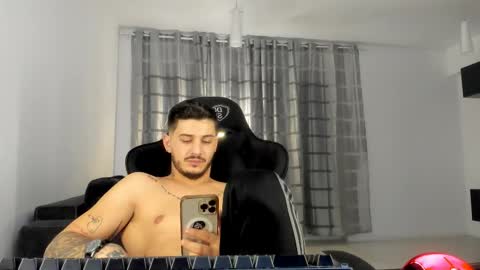 Snapshot of jonnyporn1 chatting on 01.31.26 jonnyporn1 online show from 01.31.26