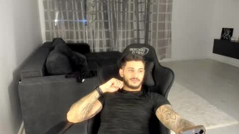 Snapshot of jonnyporn1 chatting on 02.08.26 jonnyporn1 online show from 02.08.26