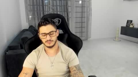 Snapshot of jonnyporn1 chatting on 02.19.26 jonnyporn1 online show from 02.19.26