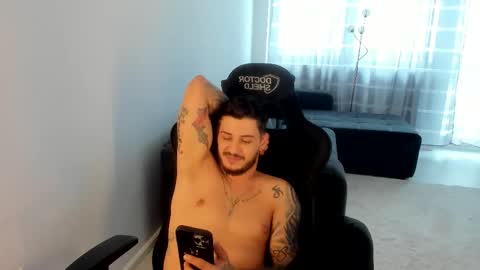 Snapshot of jonnyporn1 chatting on 02.21.26 jonnyporn1 online show from 02.21.26