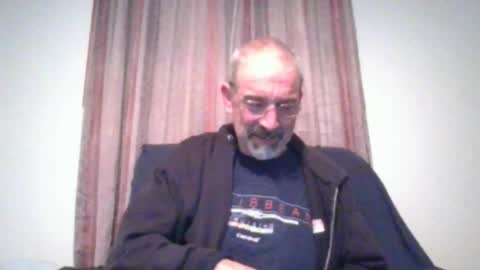 Snapshot of jony_five chatting on 12.25.24 Jon online show from 12.25.24
