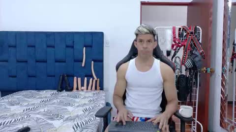 jose_rumbero91 online show from 12.15.25