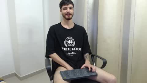 Snapshot of joseh0se chatting on 02.04.26 alejandro online show from 02.04.26