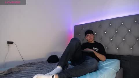 Snapshot of joseph_clark_ chatting on 09.18.25 Joseph Clark online show from 09.18.25