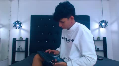 Joseph Gonzalez online show from 04.12.26