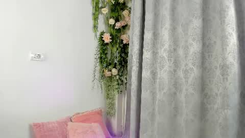 Snapshot of josephinemoon chatting on 06.25.26 Josephine online show from 06.25.26