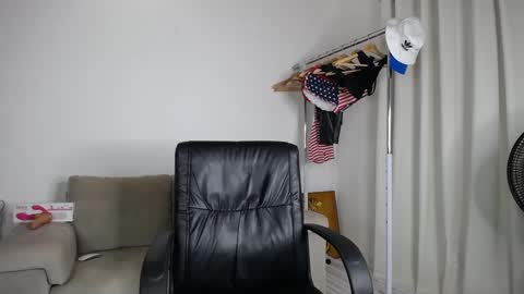 josezaens_ online show from 10.08.25