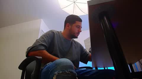 Snapshot of joshknights chatting on 10.29.25 JoshKnight online show from 10.29.25