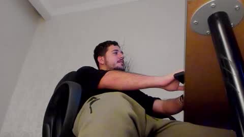 Snapshot of joshknights chatting on 11.11.25 JoshKnight online show from 11.11.25