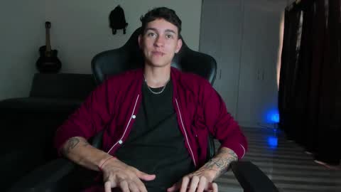 Snapshot of joshmiller_ chatting on 11.20.25 Josh online show from 11.20.25