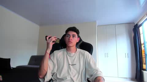 Snapshot of joshmiller_ chatting on 12.05.25 Josh online show from 12.05.25