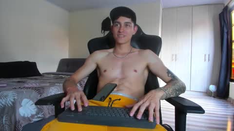 Snapshot of joshmiller_ chatting on 12.15.25 Josh online show from 12.15.25