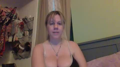 Lana Caruso online show from 11.23.25