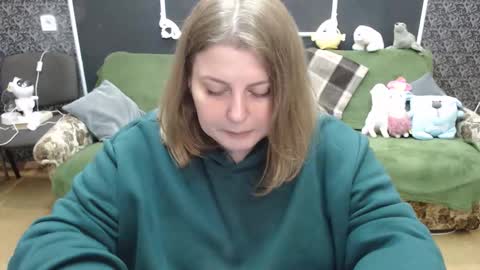 josiesun771 online show from 10.11.25