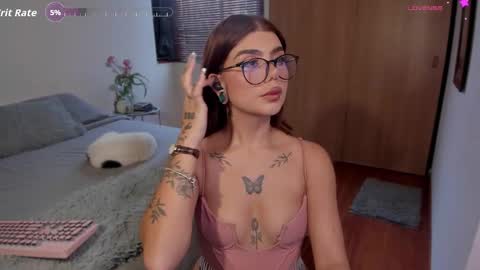 josephine   independent model    online show from 12.15.25