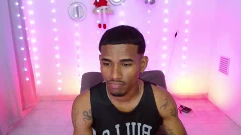 Snapshot of josua_bigcock chatting on 12.02.25 Josua online show from 12.02.25