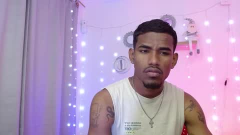 Snapshot of josua_bigcock chatting on 12.20.25 Josua online show from 12.20.25