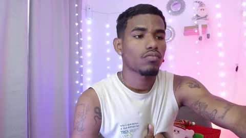 Snapshot of josua_bigcock chatting on 12.20.25 Josua online show from 12.20.25