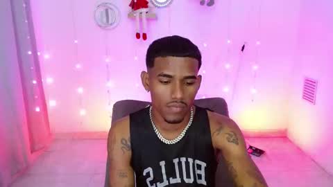 Snapshot of josua_smith chatting on 12.02.25 Josua online show from 12.02.25