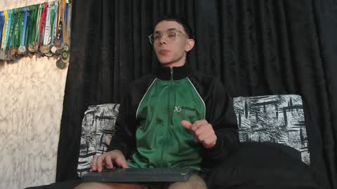 Im Jouliano online show from 01.17.25