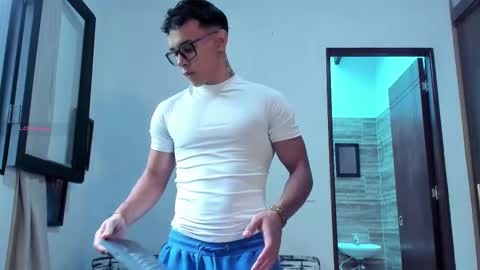 Im Jouliano online show from 10.08.25