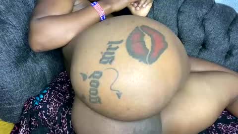 Butterflyass online show from 02.18.26