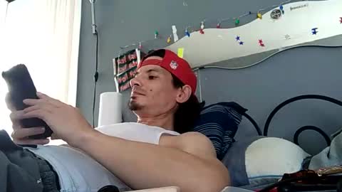 Snapshot of jpizzy23 chatting on 10.03.25 dLowfrk online show from 10.03.25
