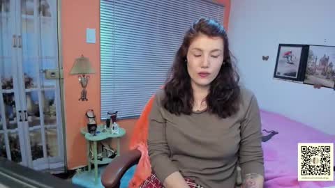Snapshot of jrcami chatting on 10.05.25 Camila Buitrago online show from 10.05.25