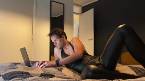 Snapshot of jrnb87 chatting on 12.28.24 JoyBoy online show from 12.28.24