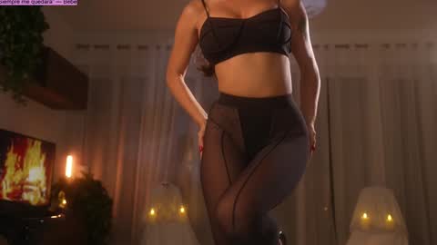 Jennifer Diaz online show from 11.01.25