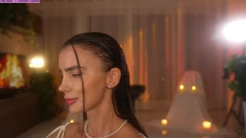 Jennifer Diaz online show from 11.06.25