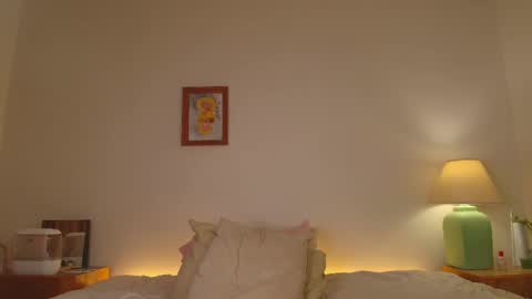 Jsmine  and sometimes Beaulooks online show from 02.18.25