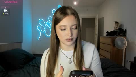 Julia and Julia online show from 11.06.25