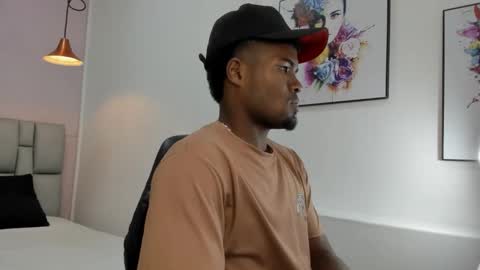 Snapshot of juan_123__ chatting on 12.16.25 Juan123 online show from 12.16.25