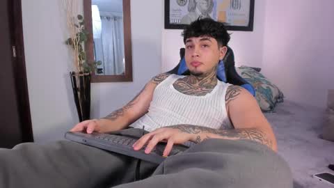 Snapshot of juan_alvarez18 chatting on 11.09.25 juan_alvarez18 online show from 11.09.25