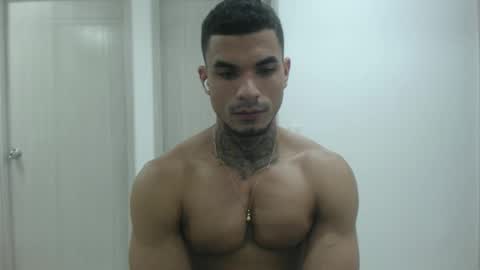 juan_gomez_1 online show from 12.18.24