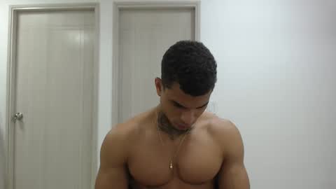 juan_gomez_1 online show from 01.30.25