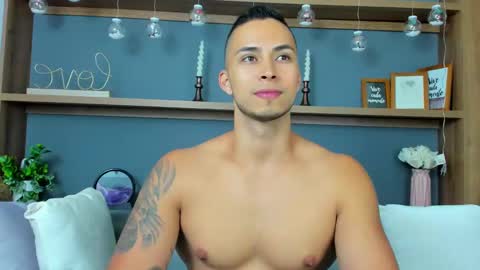 Snapshot of juan_muscle chatting on 01.30.25 juan_muscle online show from 01.30.25