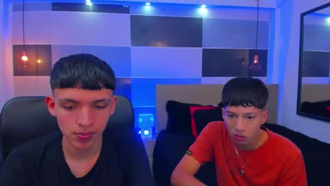 Snapshot of juan_nd_steven chatting on 12.12.24 JuanSteven online show from 12.12.24