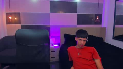 Snapshot of juan_nd_steven chatting on 12.12.24 JuanSteven online show from 12.12.24