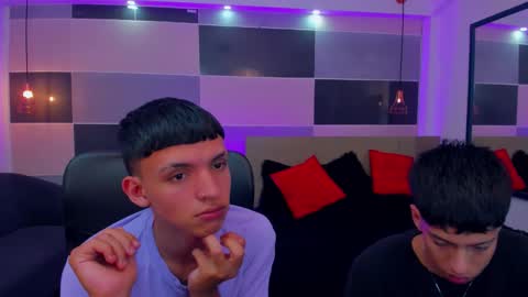 Snapshot of juan_nd_steven chatting on 12.13.24 JuanSteven online show from 12.13.24