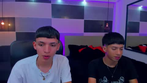 Snapshot of juan_nd_steven chatting on 12.18.24 JuanSteven online show from 12.18.24