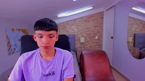 Snapshot of juan_nd_steven chatting on 12.21.24 JuanSteven online show from 12.21.24