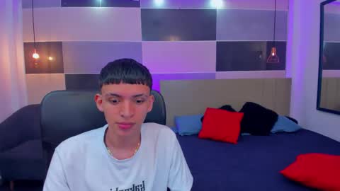 Snapshot of juan_nd_steven chatting on 12.28.24 JuanSteven online show from 12.28.24