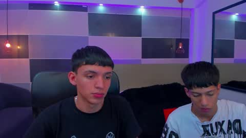 Snapshot of juan_nd_steven chatting on 01.25.25 JuanSteven online show from 01.25.25