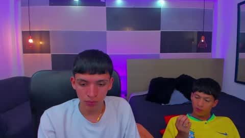 Snapshot of juan_nd_steven chatting on 01.28.25 JuanSteven online show from 01.28.25