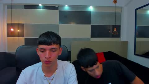 Snapshot of juan_nd_steven chatting on 02.18.25 JuanSteven online show from 02.18.25